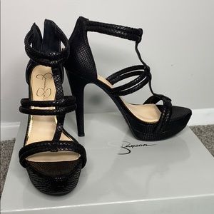 Black sandal platform heels